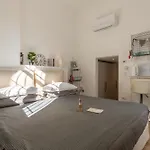 Cozy Room In The Heart Of Como