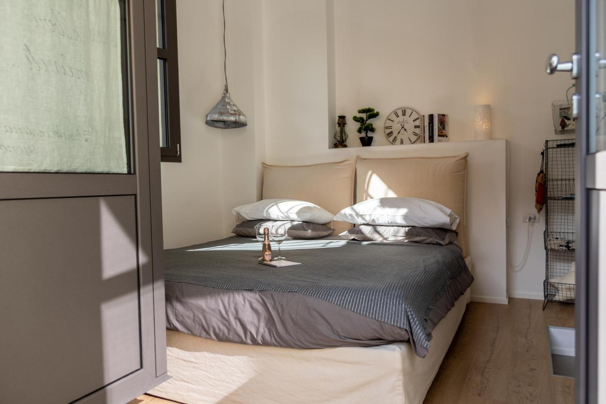 Cozy In The Heart Of * Como